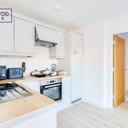 Modern Serviced Apartments For Contractors & Families With Free Parking, Wifi & Netflix By Redwood Stays Basingstoke Luaran gambar