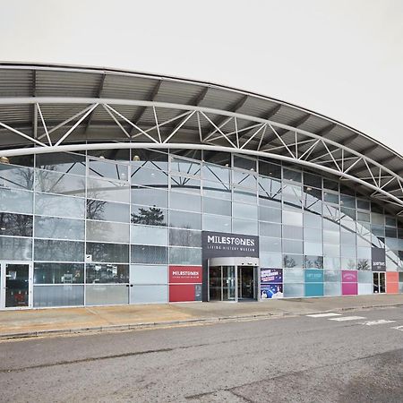 Modern Serviced Apartments For Contractors & Families With Free Parking, Wifi & Netflix By Redwood Stays Basingstoke Luaran gambar