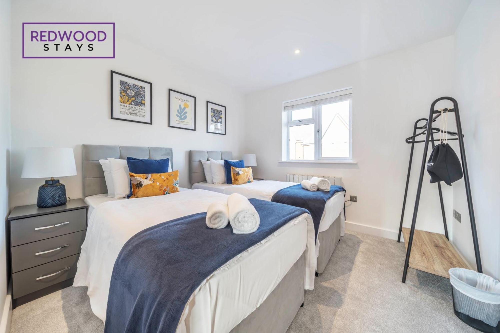 Modern Serviced Apartments For Contractors & Families With Free Parking, Wifi & Netflix By Redwood Stays Basingstoke Luaran gambar